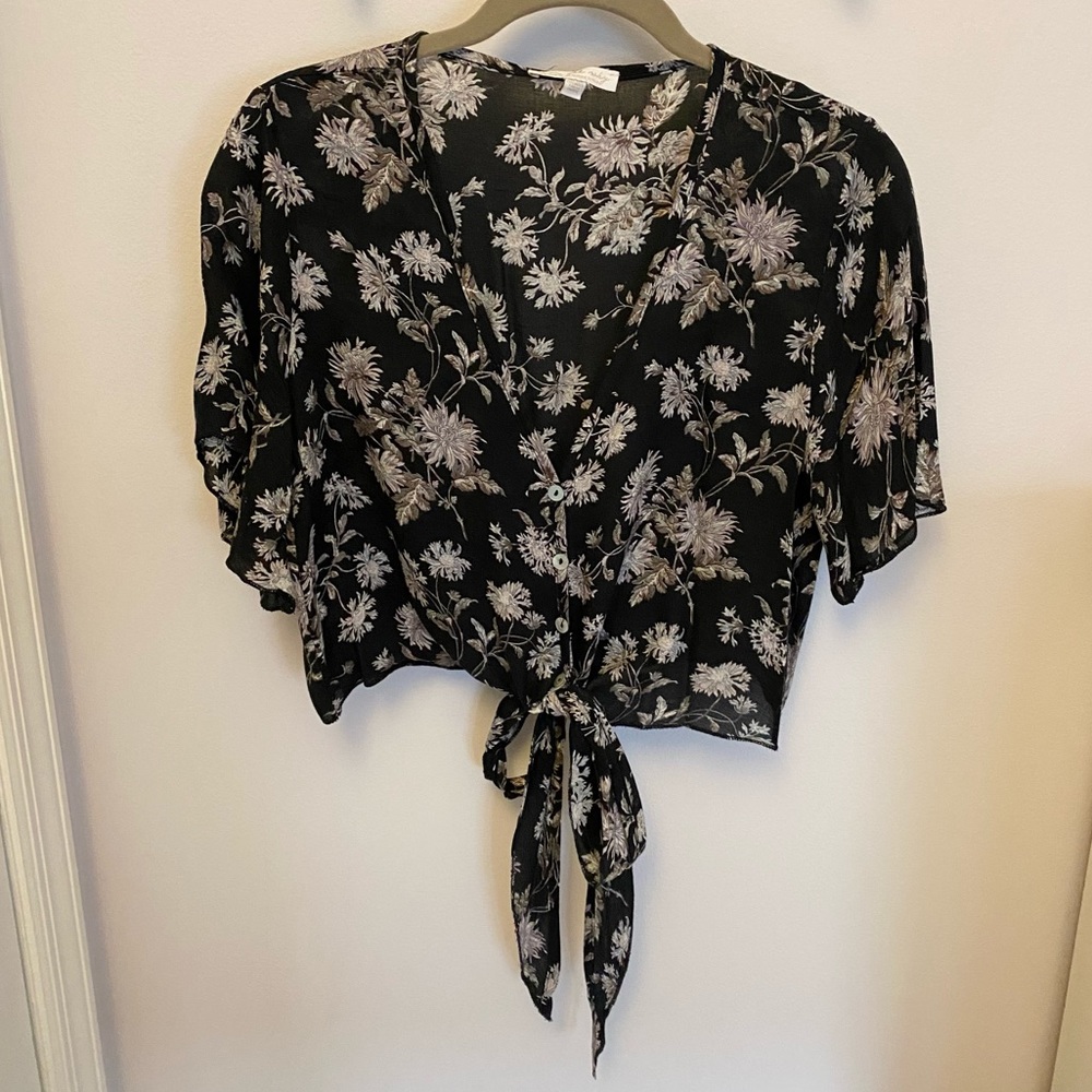 American Eagle Front Tie Floral Top
